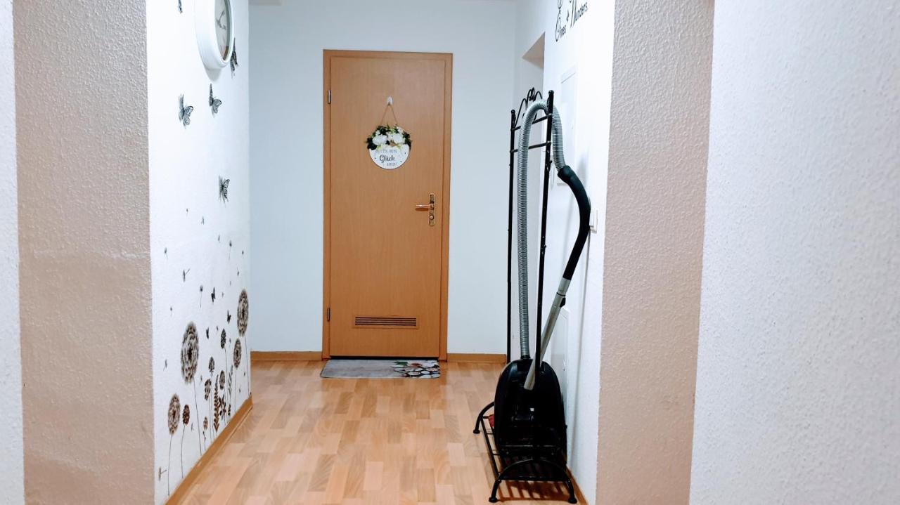 Budget Rooms In Halle With Shared Bathroom, Free Wifi, Netflix & Ipad Εξωτερικό φωτογραφία