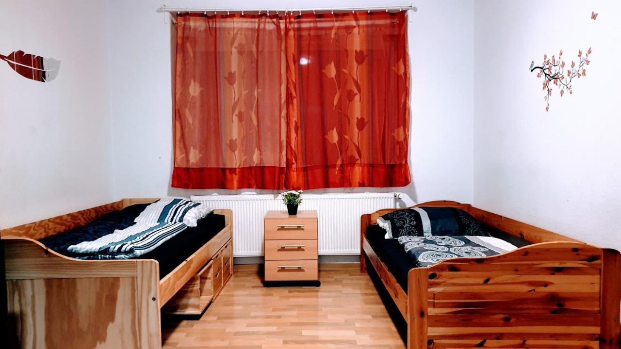 Budget Rooms In Halle With Shared Bathroom, Free Wifi, Netflix & Ipad Εξωτερικό φωτογραφία